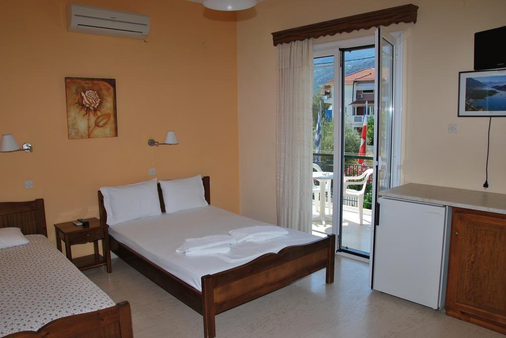 Niriton Pension Nydri  Habitación foto